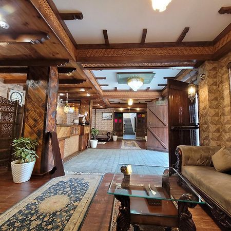 Hotel Green Rooms, Vintage Luxury Near Dal Lake Срінагар Екстер'єр фото