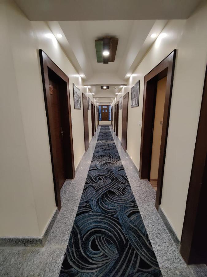 Hotel Green Rooms, Vintage Luxury Near Dal Lake Срінагар Екстер'єр фото