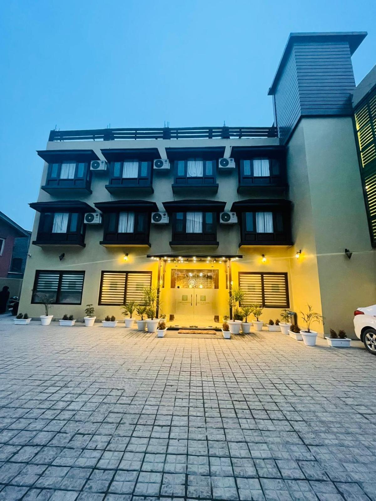 Hotel Green Rooms, Vintage Luxury Near Dal Lake Срінагар Екстер'єр фото