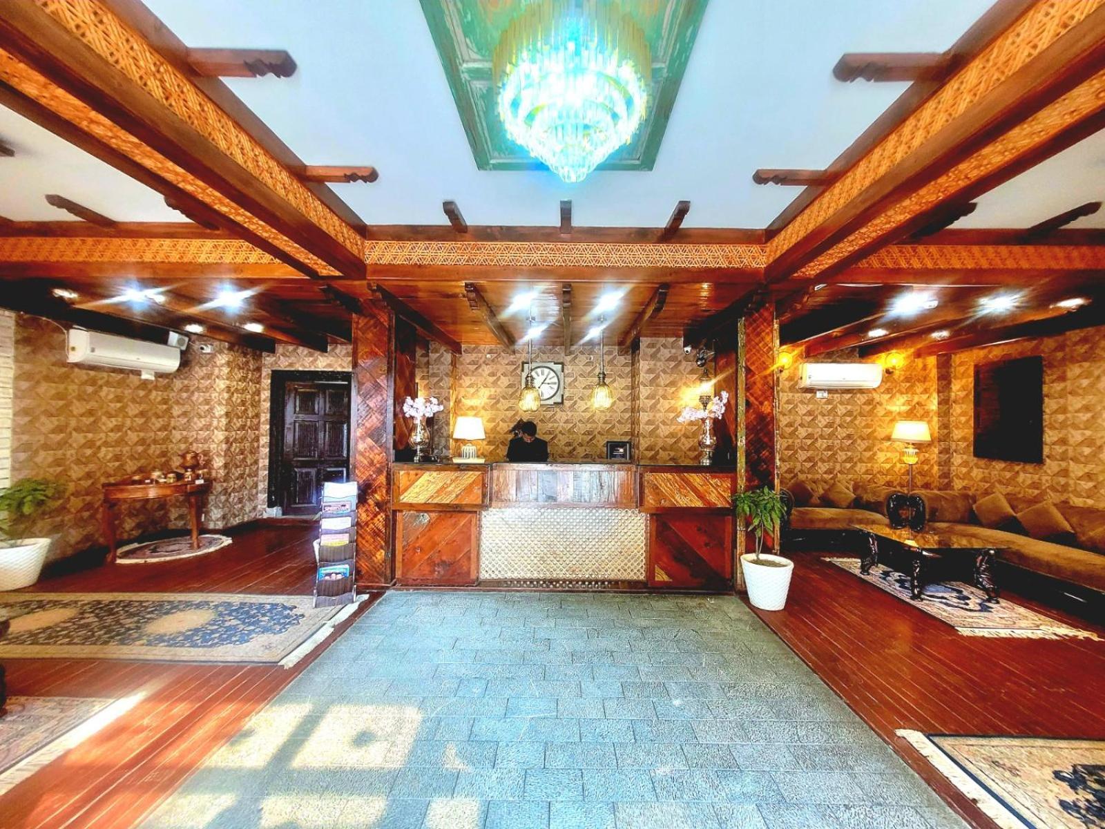 Hotel Green Rooms, Vintage Luxury Near Dal Lake Срінагар Екстер'єр фото