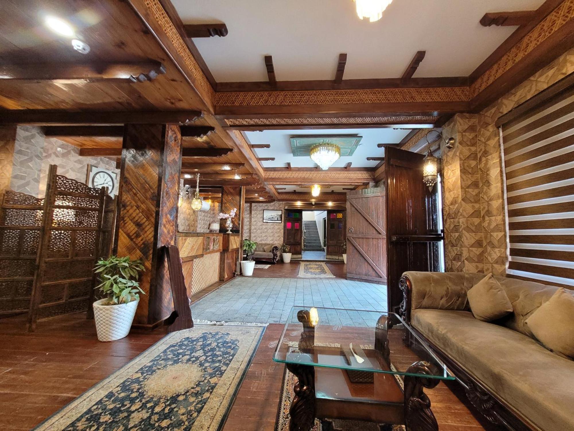 Hotel Green Rooms, Vintage Luxury Near Dal Lake Срінагар Екстер'єр фото